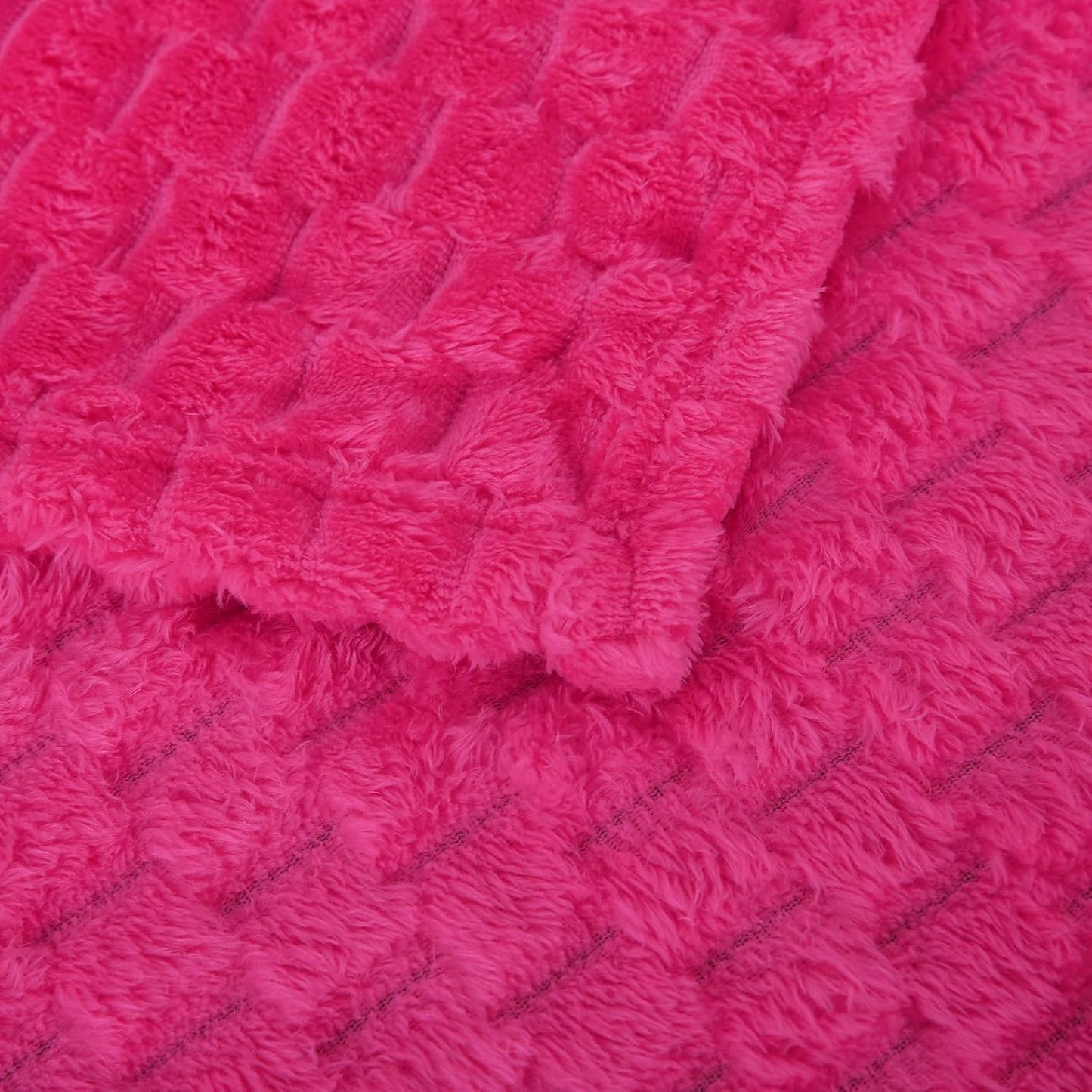 Cozy Plush Throw Blanket | Soft Fleece Blanket for Couch, Bed & Living Room