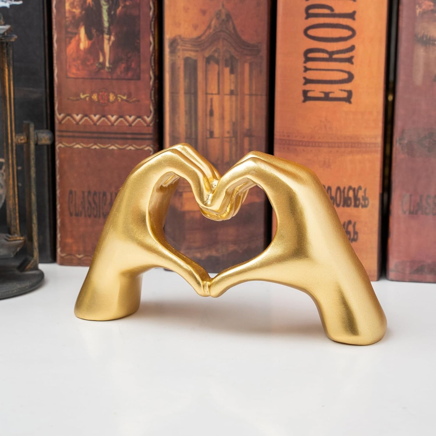 Modern Heart Hands Sculpture – Minimalist Ceramic Decor Accent